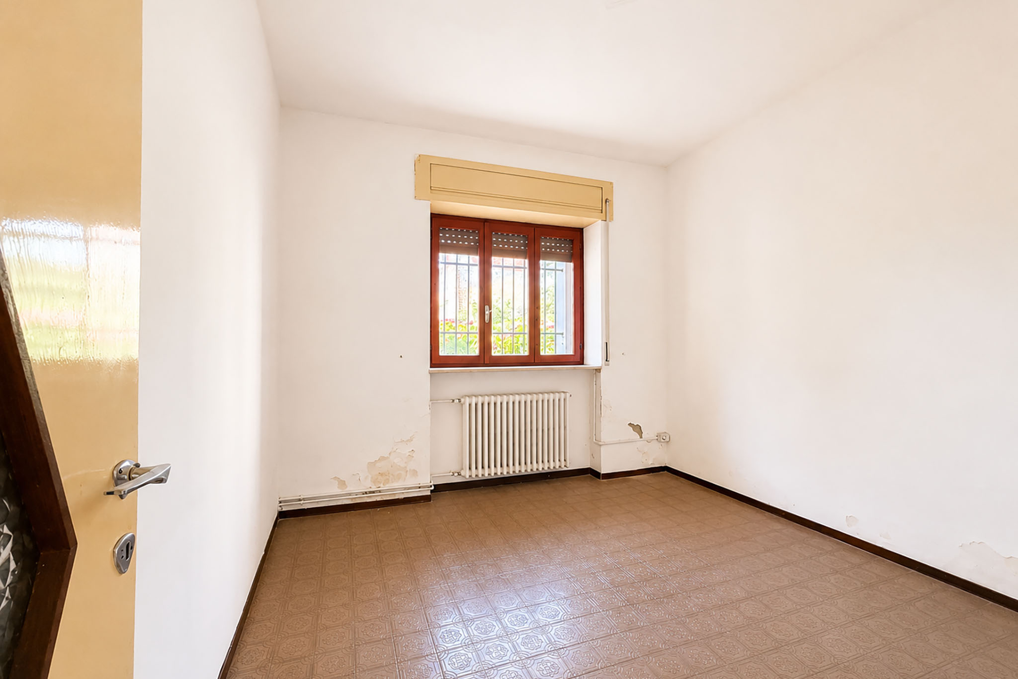 Appartamenti indipendenti con box e aree verdi in vendita a Momo – foto 7