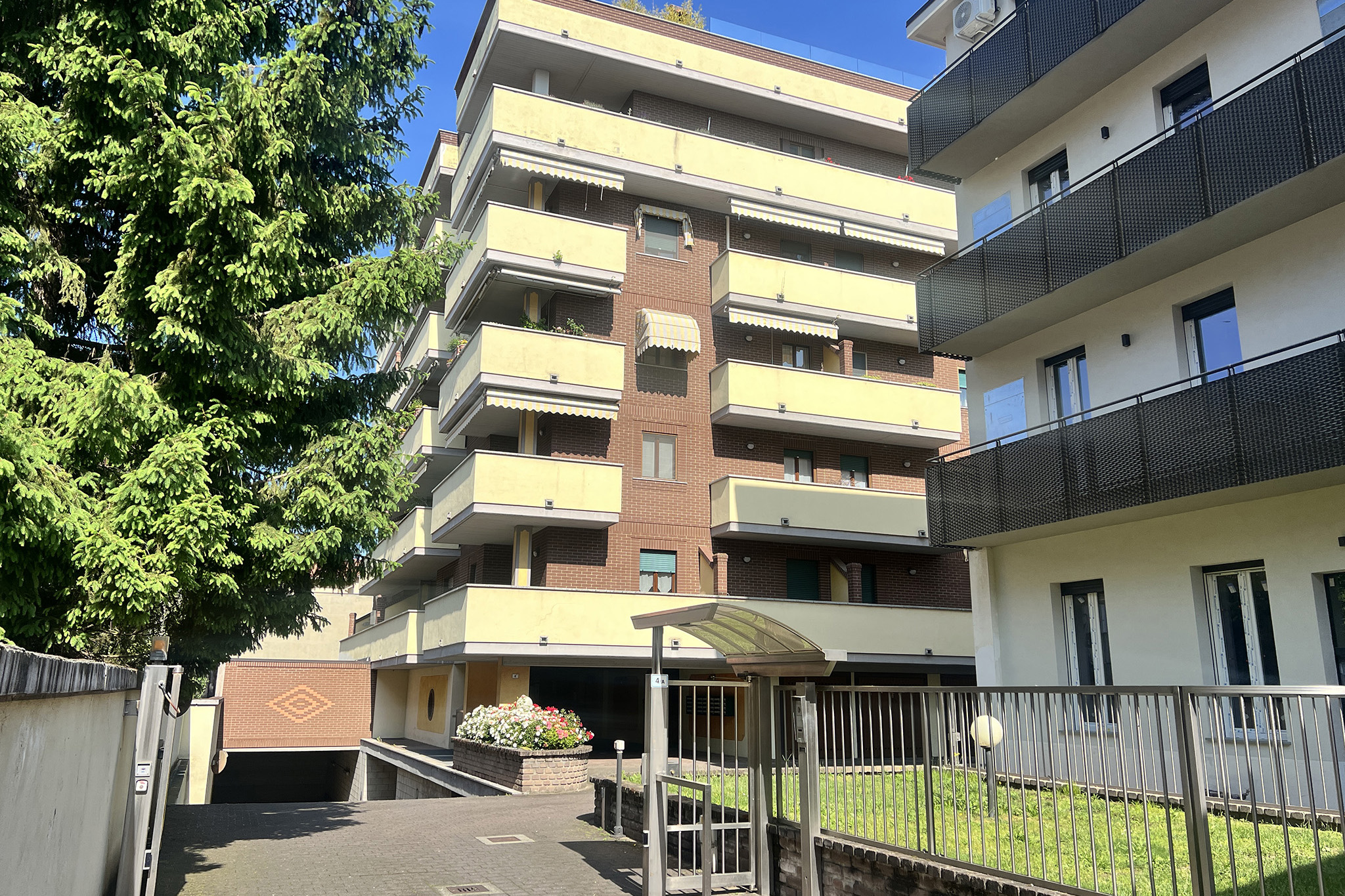 Box auto in zona centro in vendita a Novara, Centro – foto 1