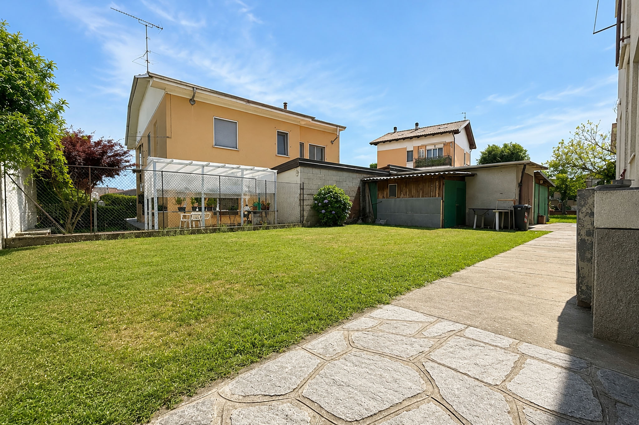 v0997-30-giard-01-copia Villa bifamiliare con giardino in vendita a Novara, Veveri – foto 30