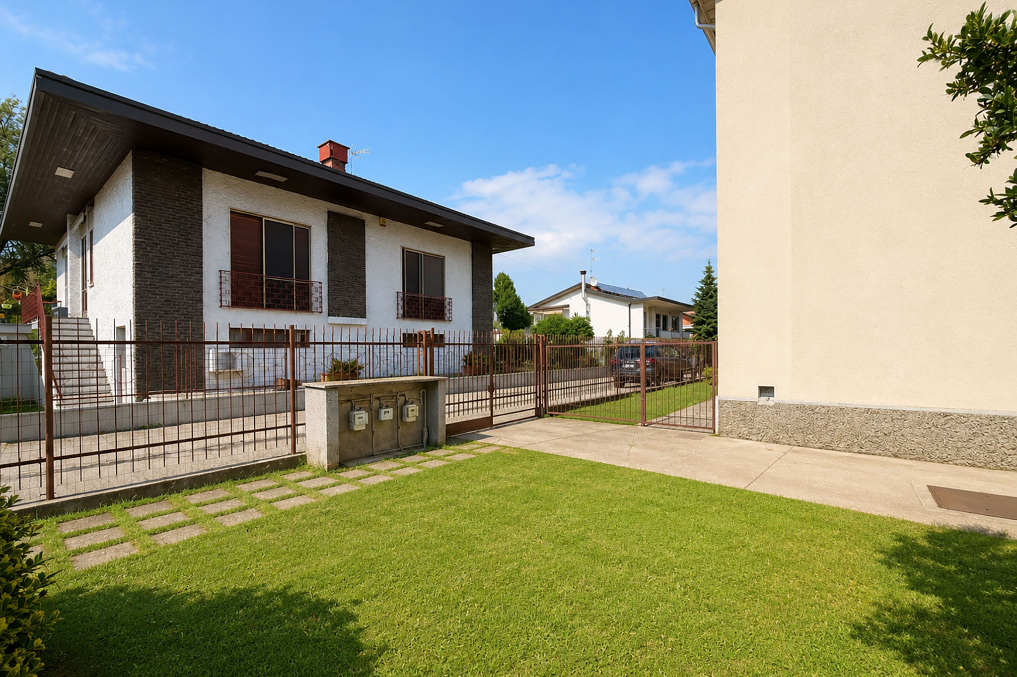 v0997-34-giard05-copia Villa bifamiliare con giardino in vendita a Novara, Veveri – foto 34