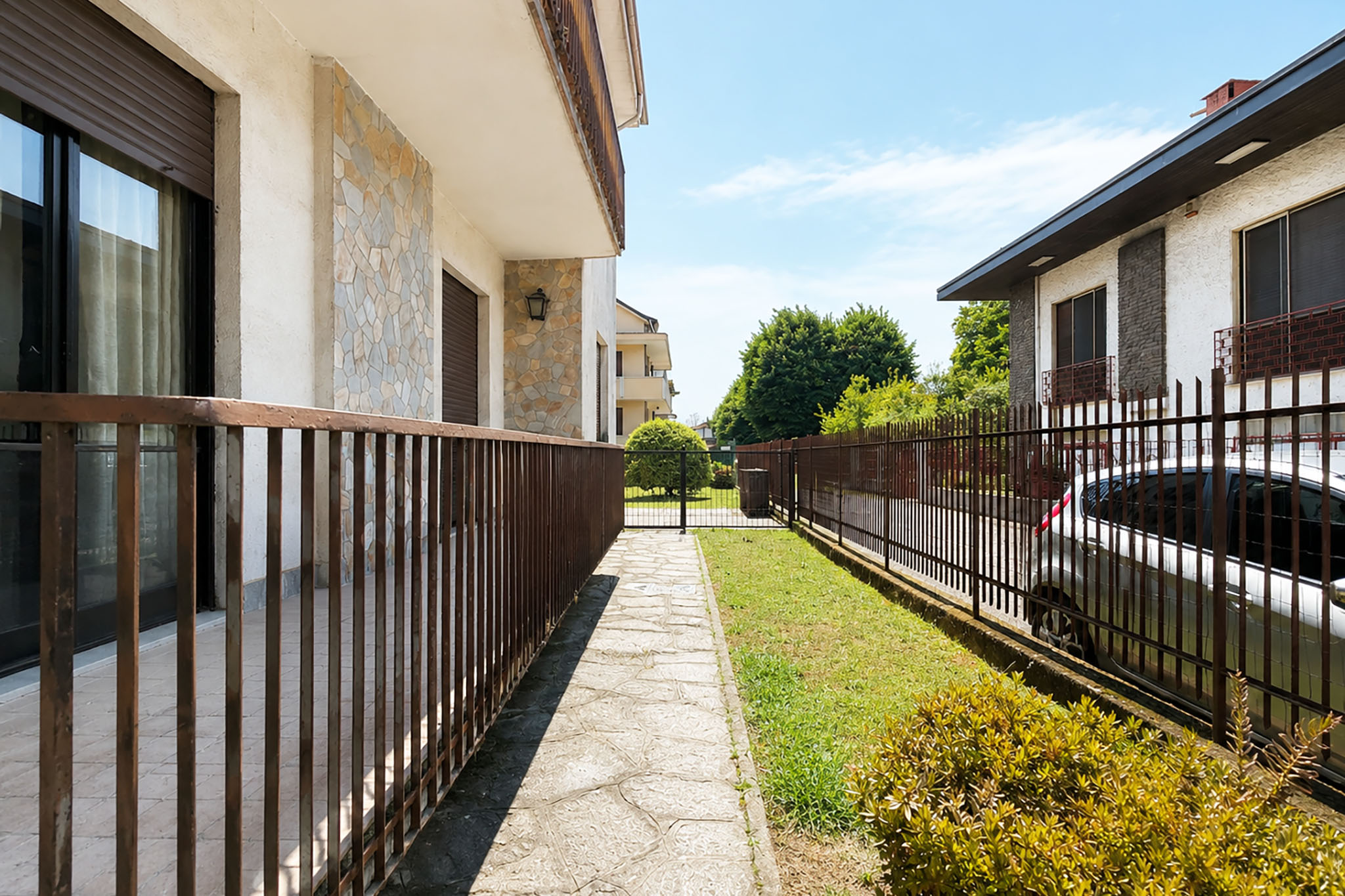 v0997-35-giard06-copia Villa bifamiliare con giardino in vendita a Novara, Veveri – foto 35