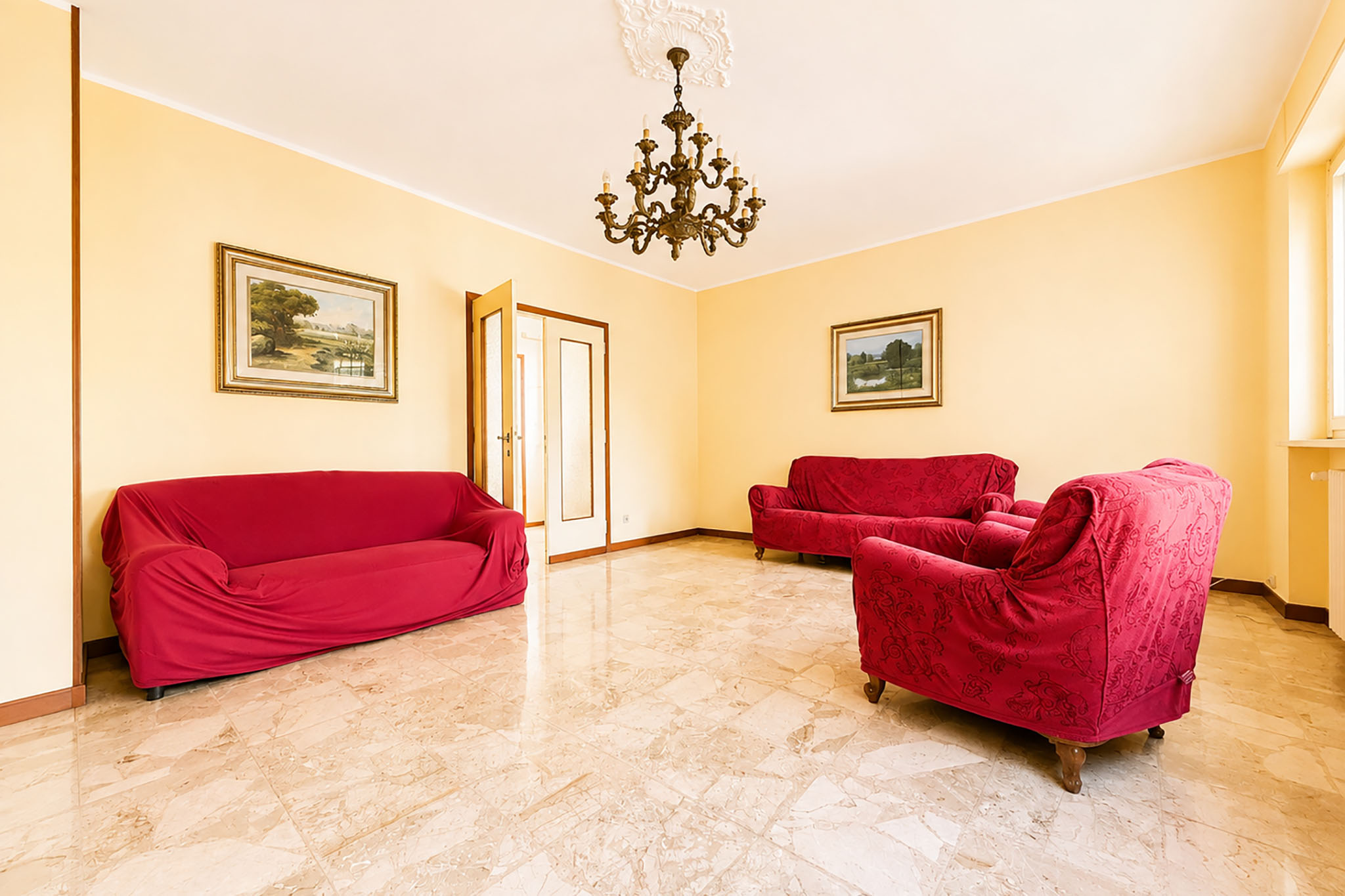 Ampio quadrilocale con box auto in vendita a Novara, San Paolo – foto 2