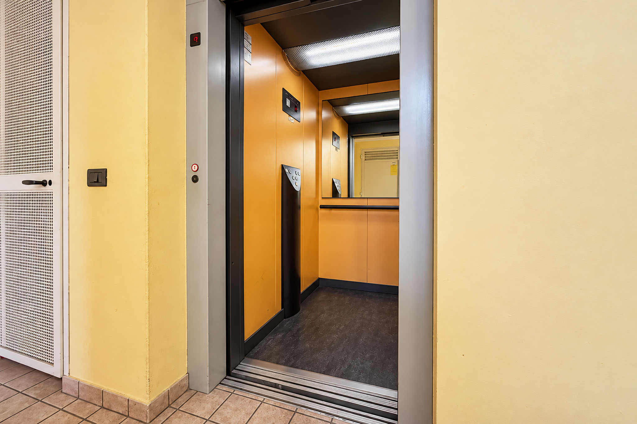 Recente trilocale con doppi servizi e box doppio